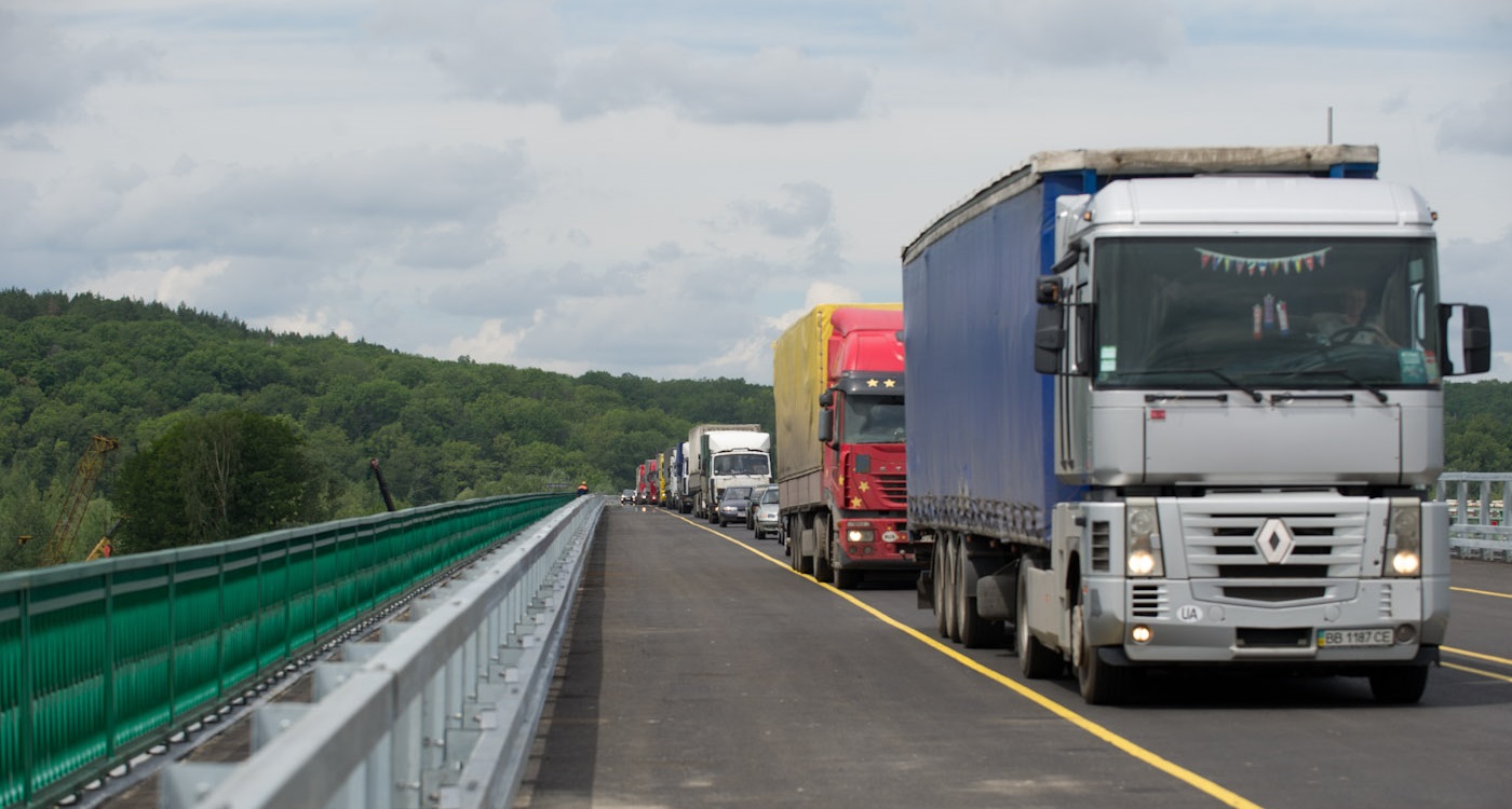 Эксперты: «Российский рынок грузовых автоперевозок не восстановится до 2018 года»
