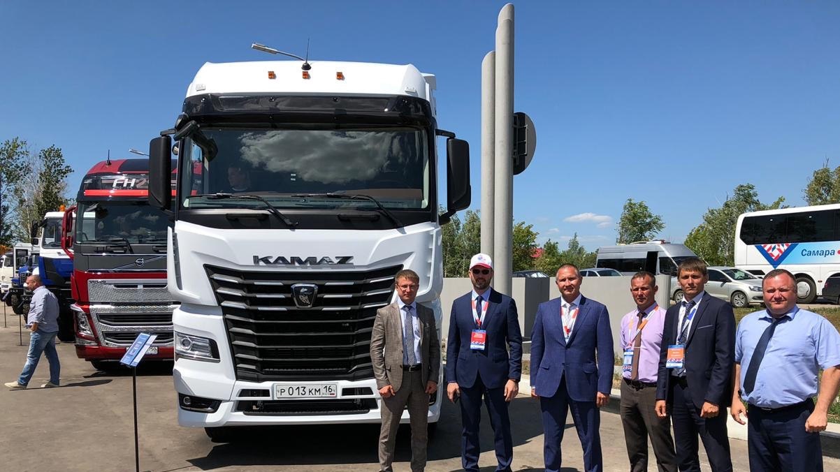 тягач КамАЗ-54901 