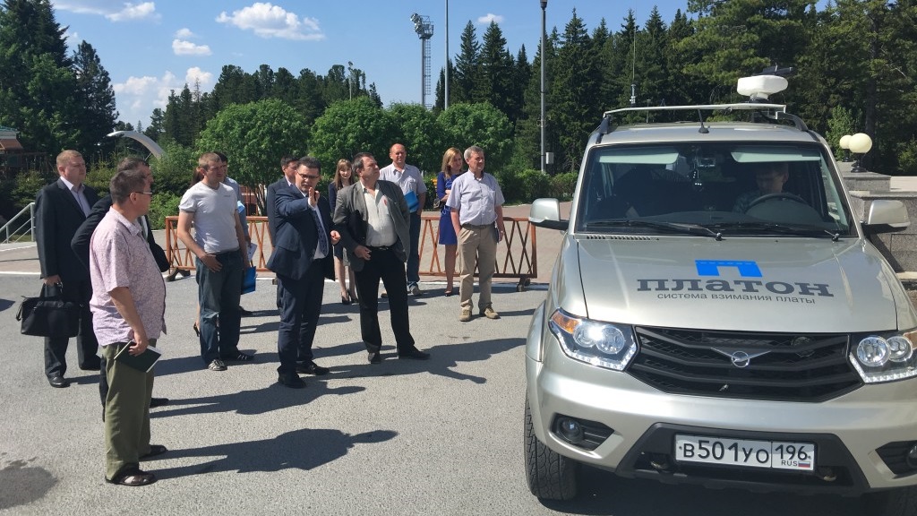 Автомобильный платон. Радар Платон Ларгус. Платон автомобиль. Автомобили контроля Платон. Платоновские машины.